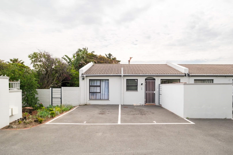2 Bedroom Property for Sale in Lakeside Western Cape